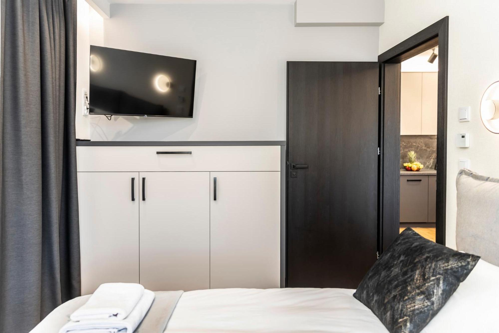 Apartment Bujas - *